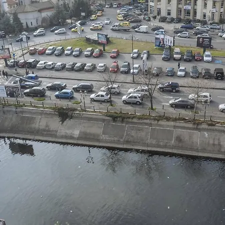 Διαμέρισμα Old Town - Over The River *