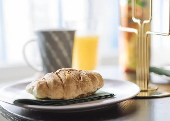 Old Town - Over The River Апартаменти *