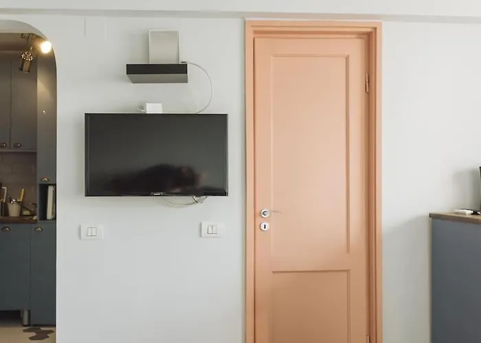 Old Town - Over The River Lejlighed Bukarest